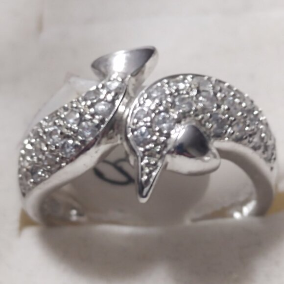 Women's Size 8 Serling Silver Ring with Cubic Zirconia - Picture 1 of 7